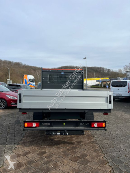 Véhicule utilitaire Iveco 35S14 EA8 D Pritsche...