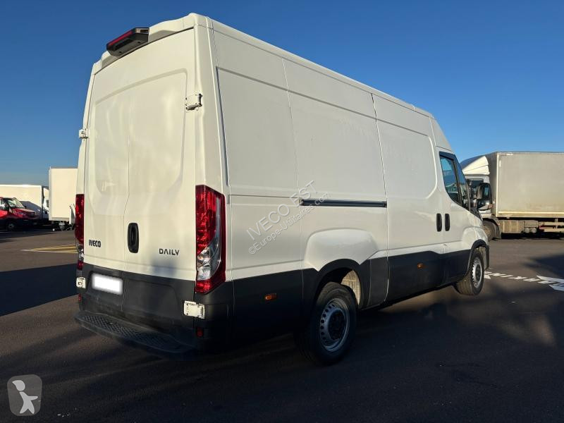 Autoutilitară Iveco 35S Fg Fourgon 35S14 V12 -...