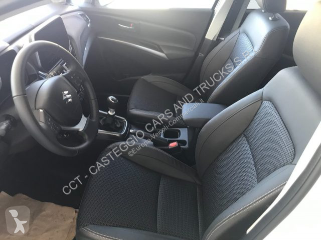Véhicule utilitaire Suzuki S-CROSS 1.4 HYBRID...