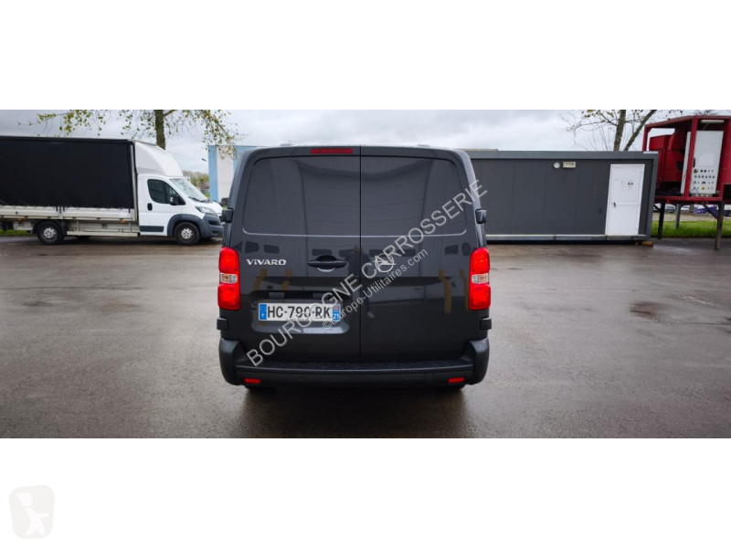 Véhicule utilitaire Opel VIVARO M1 2900 2.5...