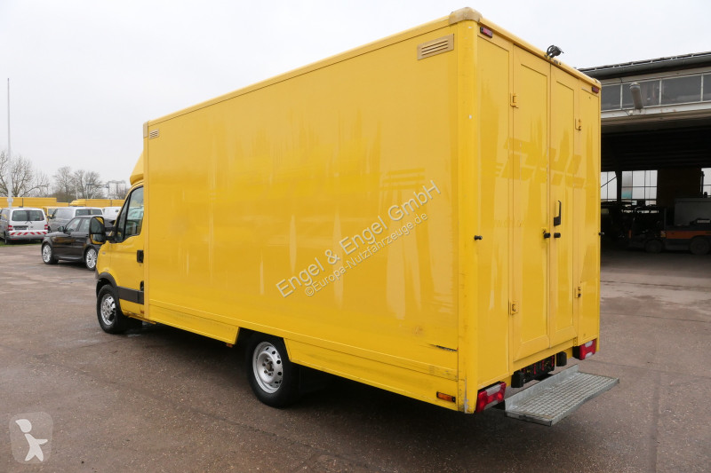 Veículo utilitário Iveco Daily 35 S11 C30C...