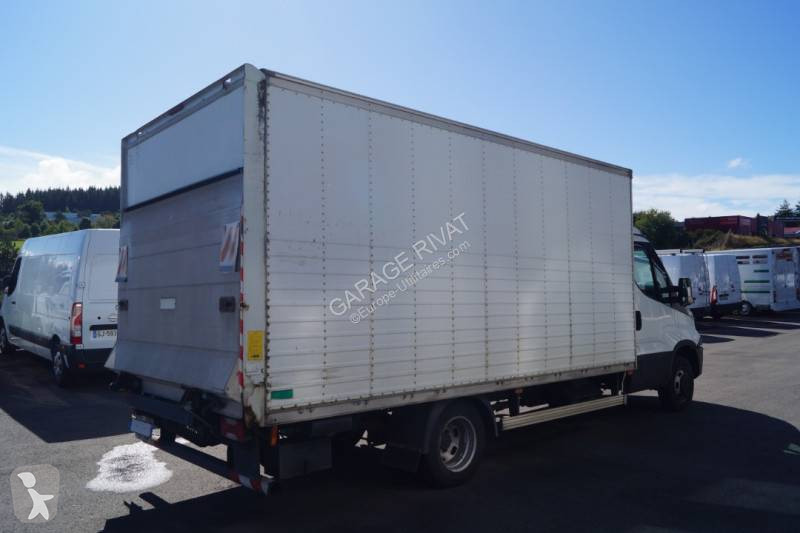 عربة نفعية Iveco