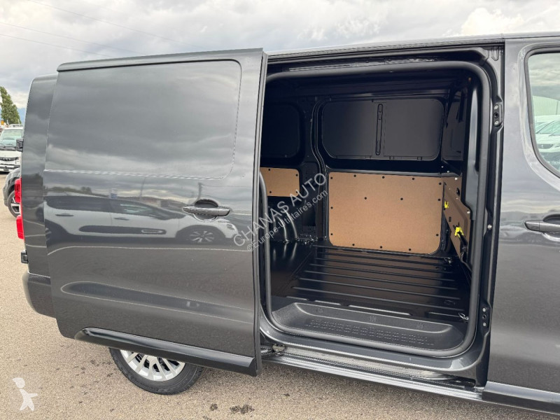 Užitkové vozidlo Peugeot XL 2.0 BLUEHDI 180 EAT8