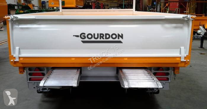 Véhicule utilitaire Gourdon