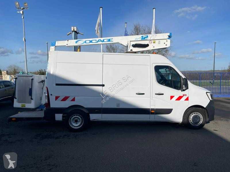 Véhicule utilitaire Renault 2.3DCI 145