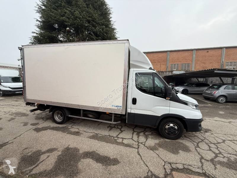 Véhicule utilitaire Iveco