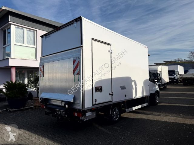 Nyttofordon Iveco 35S18A8H3.0 Hi-matic Koffer...