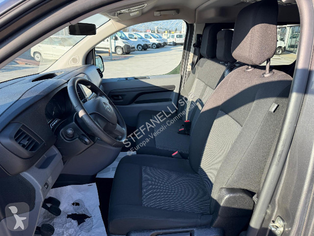 Autoutilitară Opel VIVARO 9P