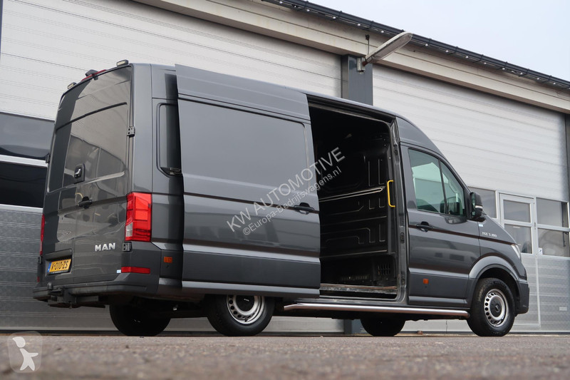 Autoutilitară MAN 35 2.0 L3H3 AUT/ CAMERA/ LED/...