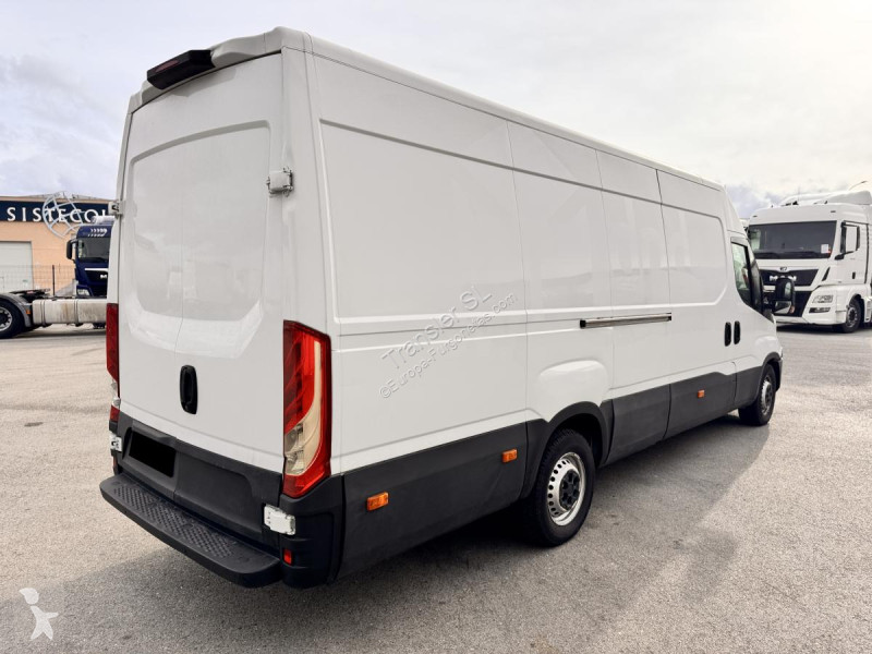 Furgoneta Iveco 35-S-14