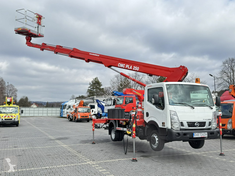 Véhicule utilitaire Nissan