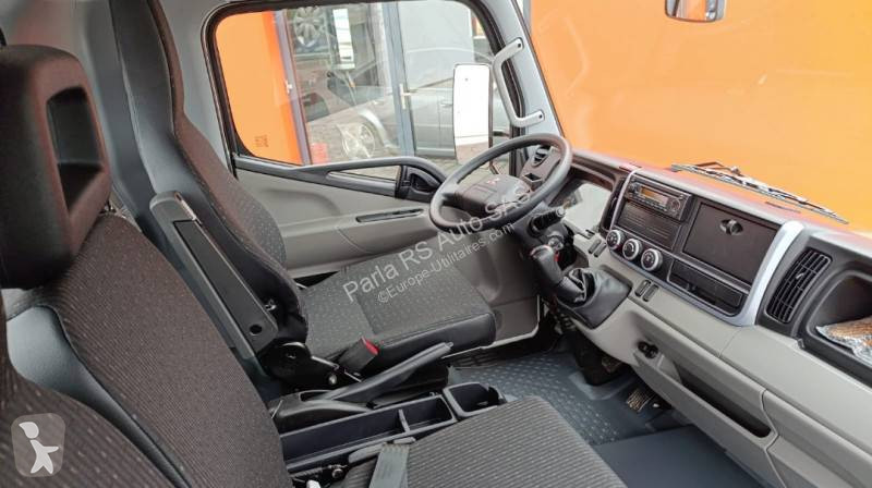 Véhicule utilitaire Fuso