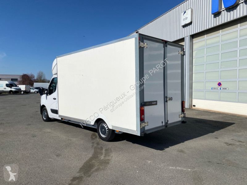 Autoutilitară Renault F3500 L2H2 2.3 dCi 135ch...