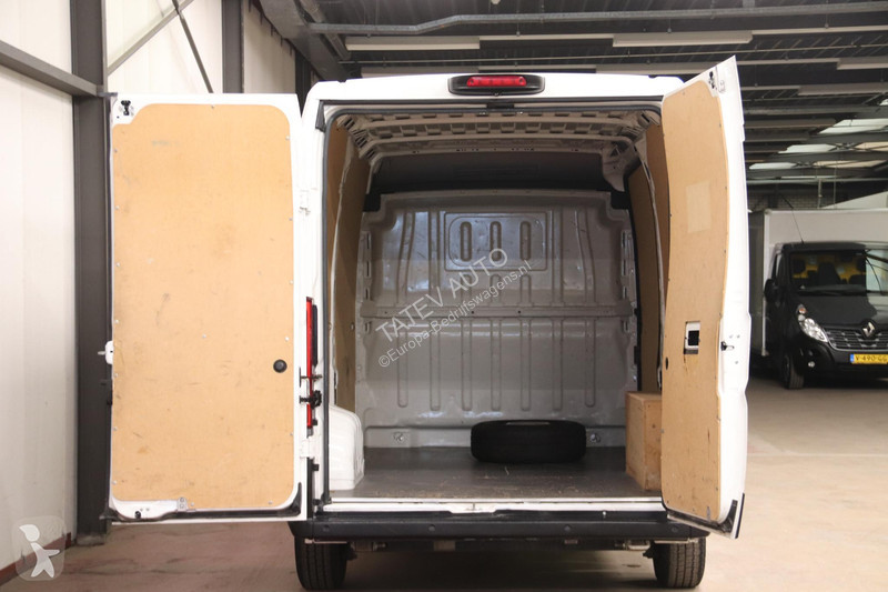 Furgoneta Peugeot 140 PK L2H2...
