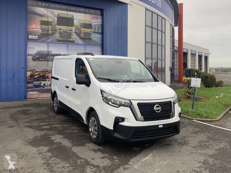 Véhicule utilitaire Nissan