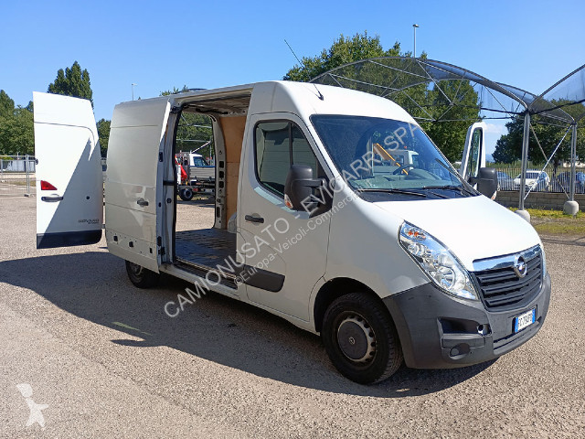 Véhicule utilitaire Opel MOVANO