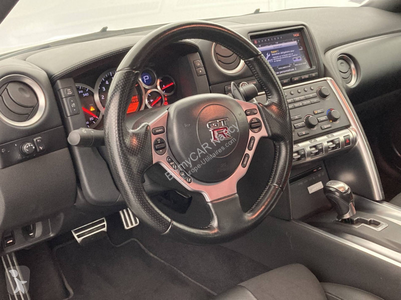 Autoutilitară Nissan GT-R 3.8 V6 530