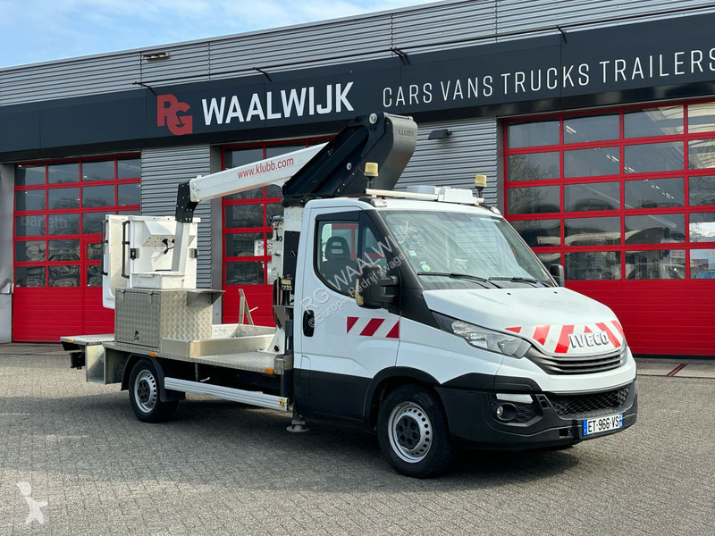 Véhicule utilitaire Iveco 35S12 werkhoogte 12...