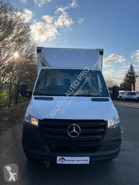 Furgoneta Mercedes