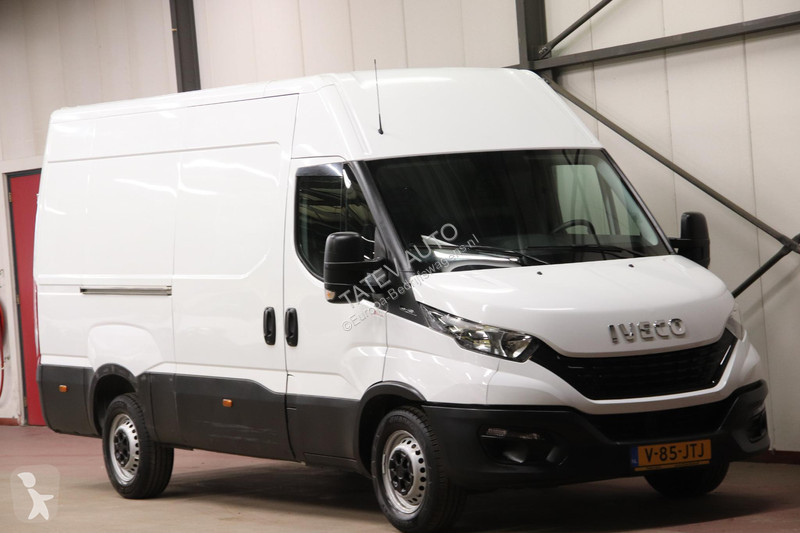 Veículo utilitário Iveco 35S14V 2.3 L2H2 AIRCO...