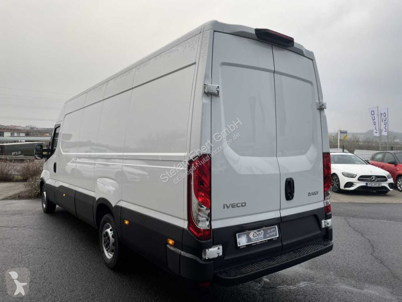 Nyttofordon Iveco 35S16V *Klima*R4.100mm*