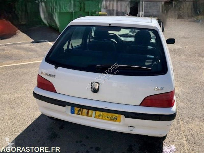 Véhicule utilitaire Peugeot 106