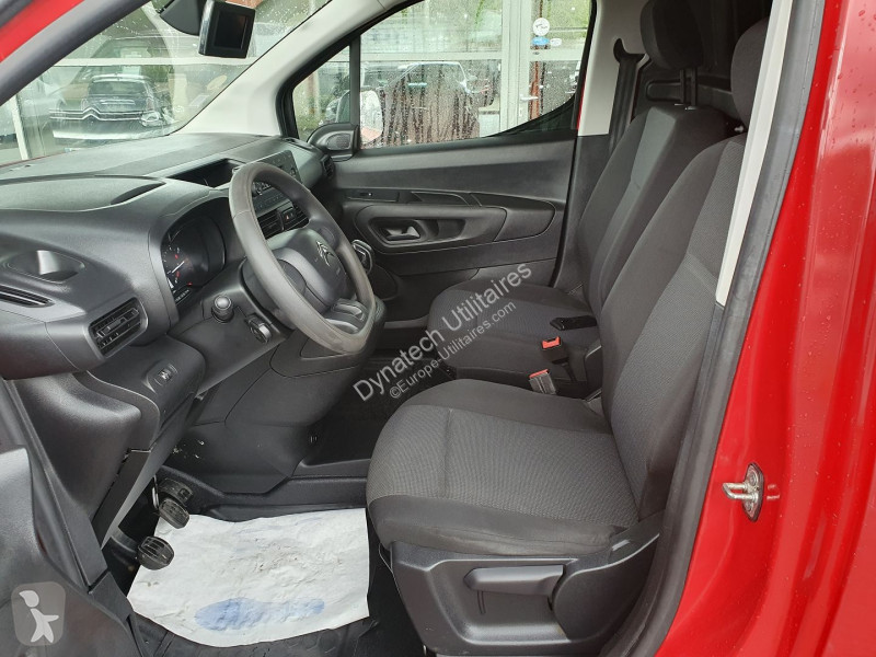 Véhicule utilitaire Citroën BERLINGO VAN XL...