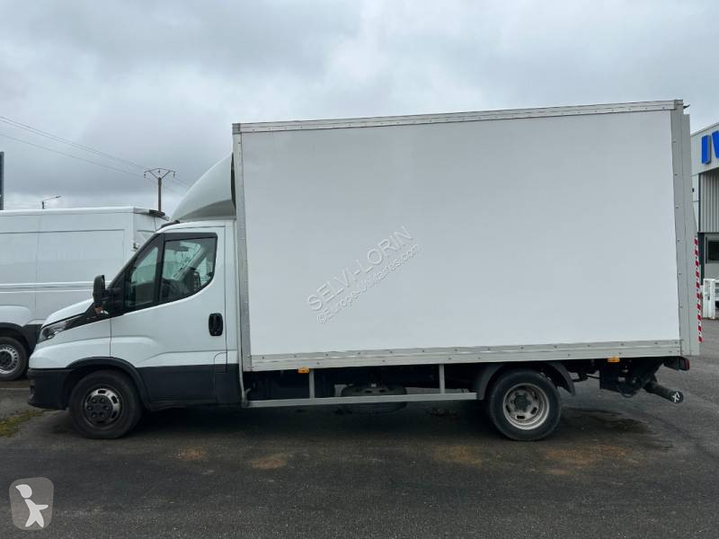 Véhicule utilitaire Iveco