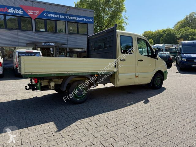 Véhicule utilitaire Mercedes...