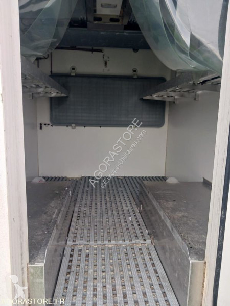 Véhicule utilitaire Opel VIVARO