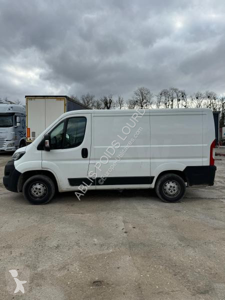 Véhicule utilitaire Peugeot
