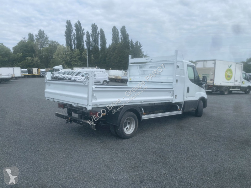 Užitkové vozidlo Iveco 35C16H3.0 Empattement 4100