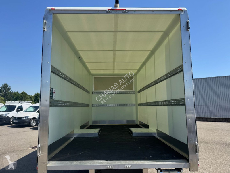 Autoutilitară Iveco 35C18 A8 180CV 3L 30M3