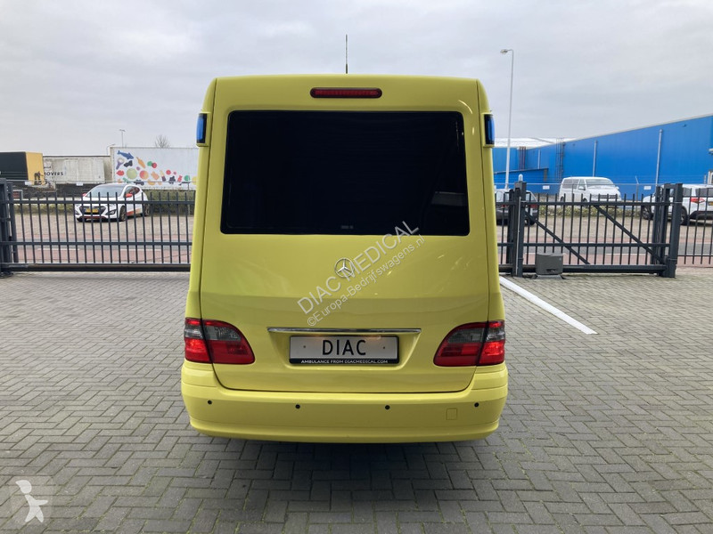 Furgoneta Mercedes L2H2 Ambulance  Cdi