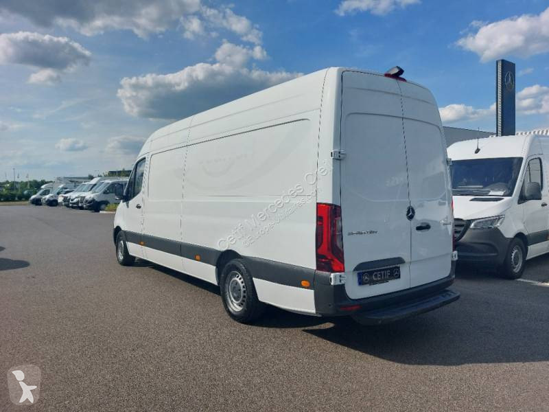 Véhicule utilitaire Mercedes