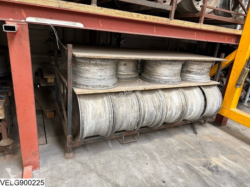 Bedrijfswagen  9.00 x 22.5