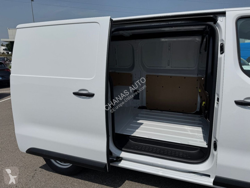 Véhicule utilitaire Peugeot M 2.0 BLUEHDI 145...