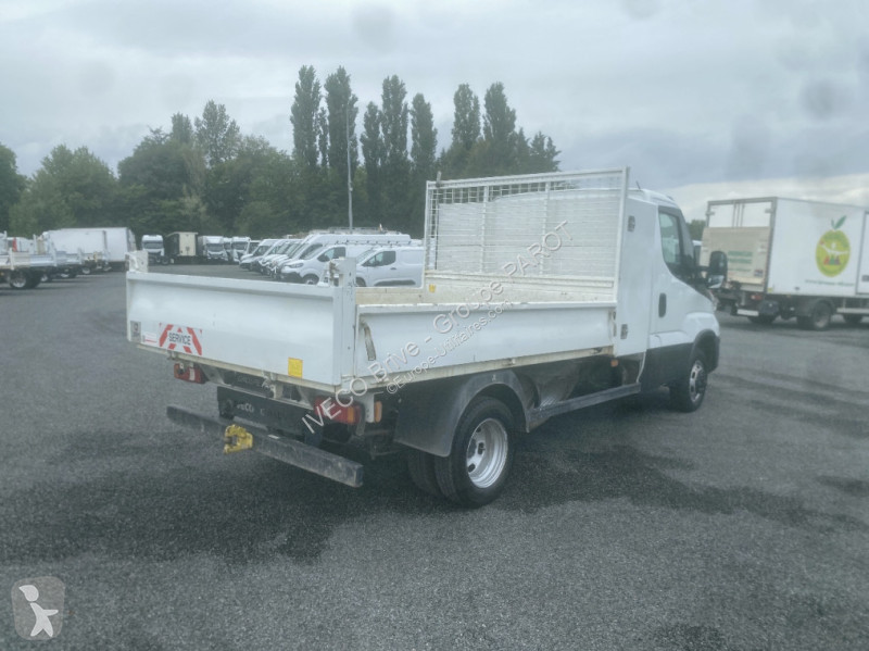 Véhicule utilitaire Iveco 35C16H3.0 empattement...