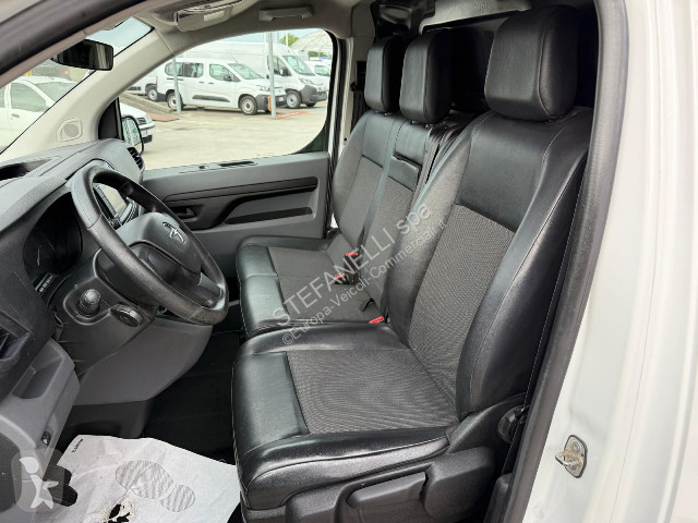 Autoutilitară Opel VIVARO 2.0 120