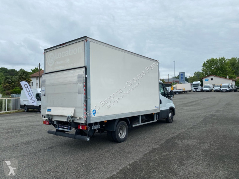 Veicolo commerciale Iveco 35C16H3.0 empattement...