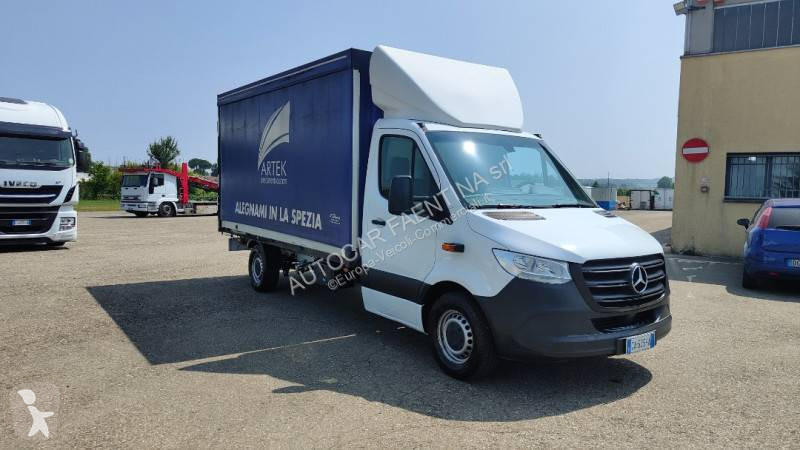 Furgoneta Mercedes