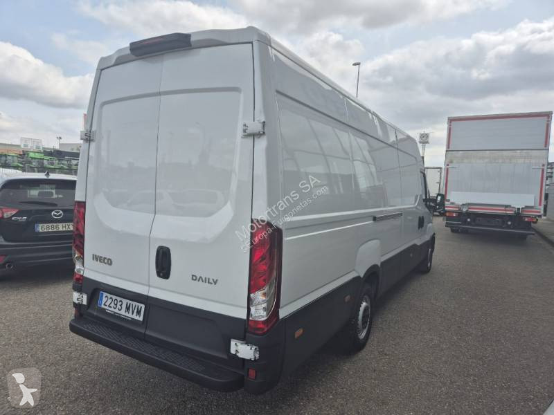 Furgoneta Iveco