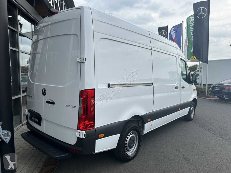 Autoutilitară Mercedes 317 CDI 3665 9G Klima...