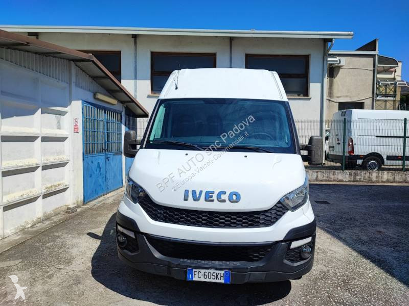 Furgoneta Iveco
