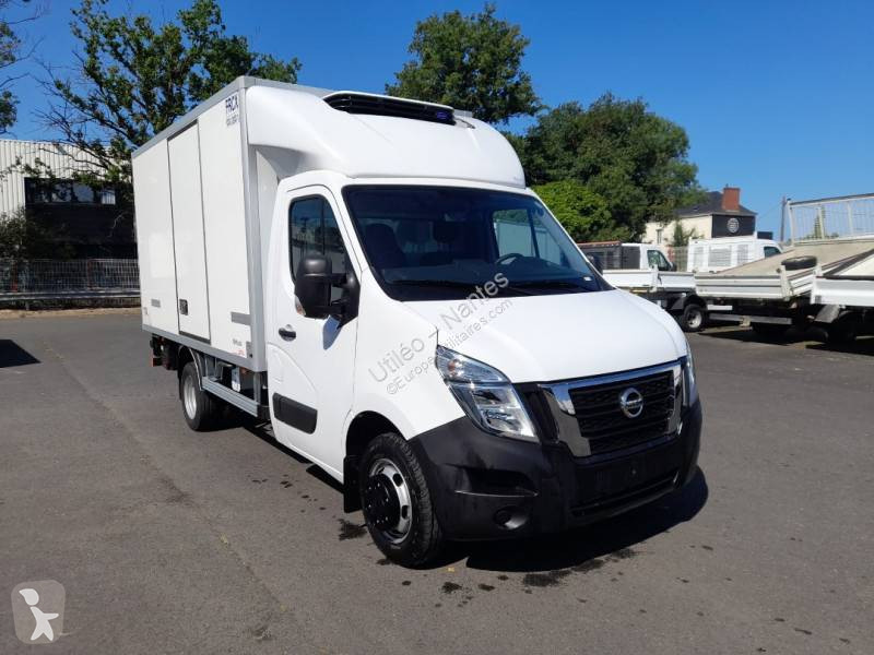 Véhicule utilitaire Nissan