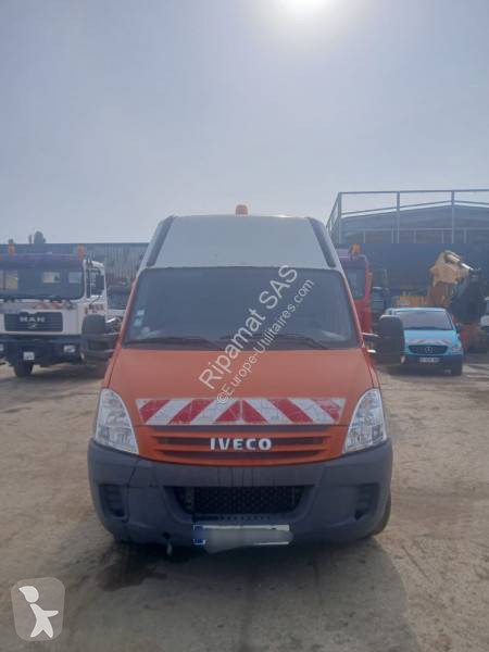 Furgoneta Iveco