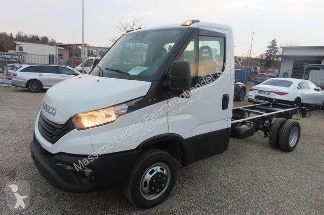 Véhicule utilitaire Iveco 35C18 3,0  Mod 2024 ....