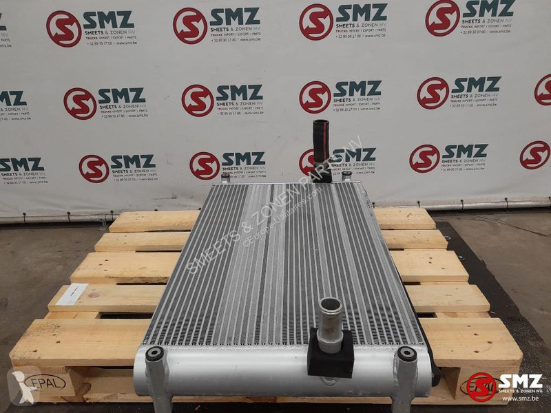 Veicolo commerciale Caterpillar Radiator +...