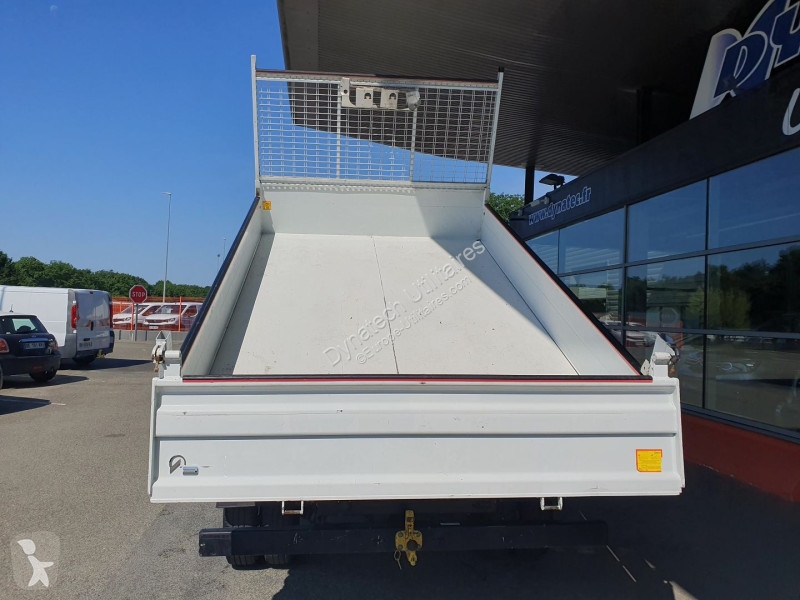 Véhicule utilitaire Iveco DAILY CCB 35C18H D...