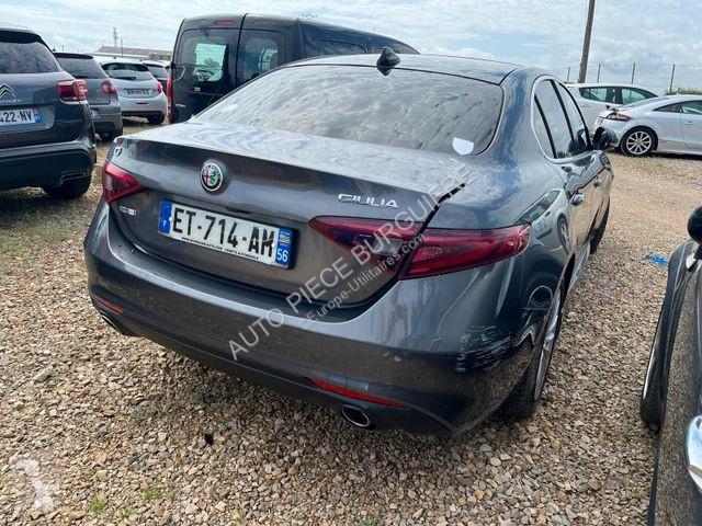 Véhicule utilitaire Alfa-Roméo ROMEO Giulia 2.2...